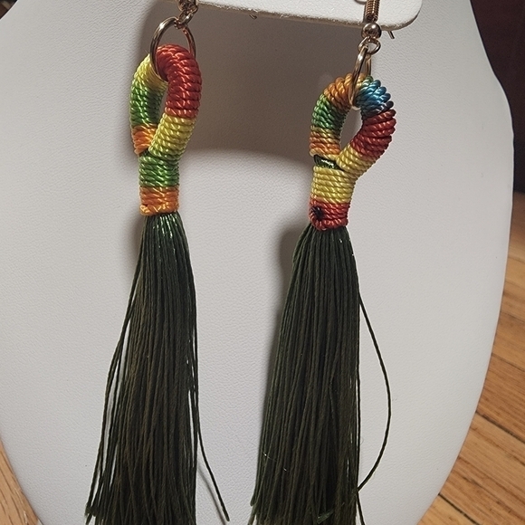 Tassel Earrings //Drop Earrings // Dangle Earrings // Boho Earrings - Picture 1 of 3